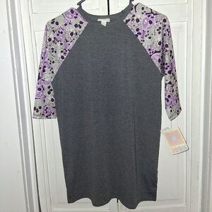 LuLaRoe Gray Top with Purple Patterned Skulls Sleeves